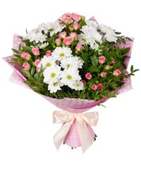 Букет из роз и хризантем